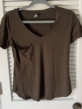 Z Supply Brown V-Neck Short Sleeve Pocket Tee